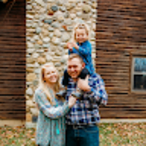 Meet your Posher, Essentially - Picture 1 of 1